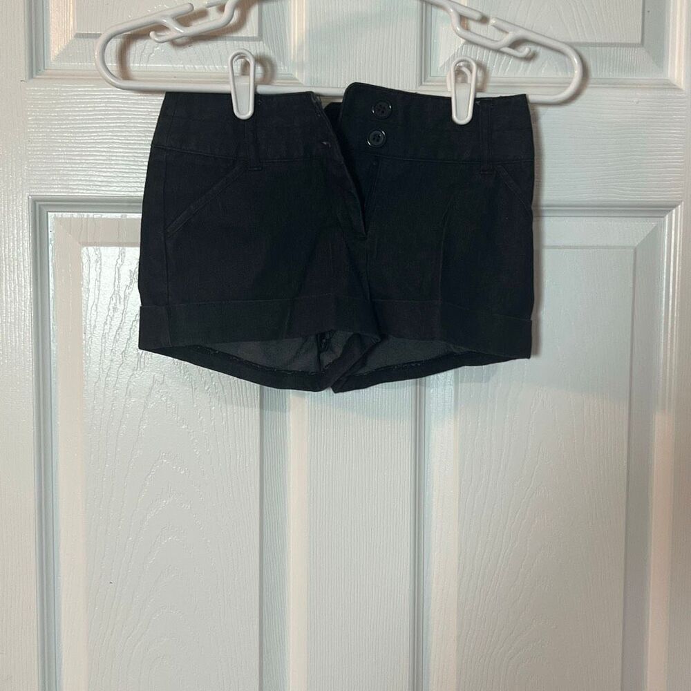 Forever Orchid Black Dressy Shorts Size 8